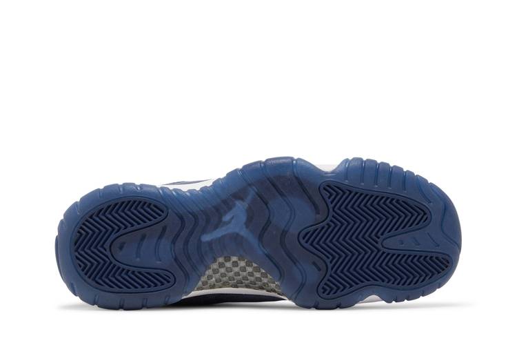 Jordan 11 blue on sale velvet