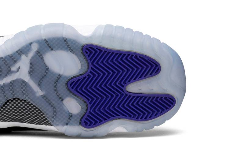 Bottom of store jordan 11 concords