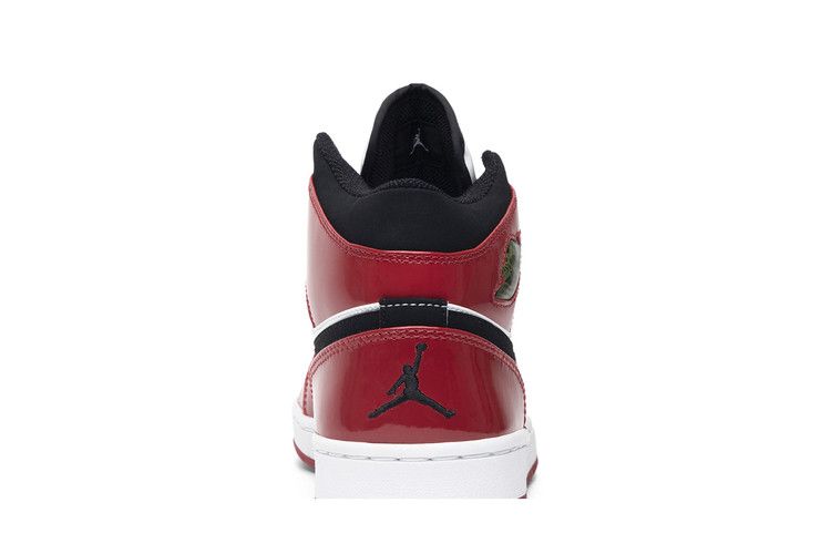 Buy Air Jordan 1 Retro Patent 'Chicago Bulls' 2003 - 136085 106 | GOAT