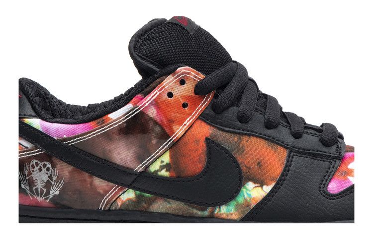 Buy Dunk Low SB 'Pushead' - 313233 001 | GOAT UK