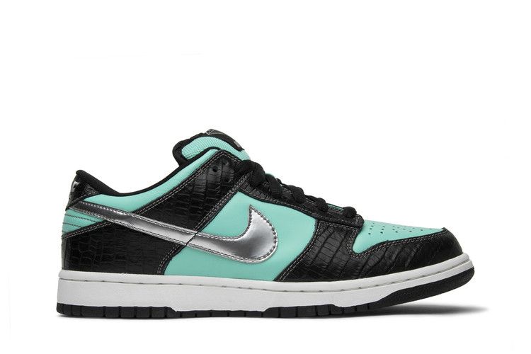 Nike sb store dunk high tiffany