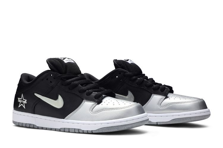 限定品Supreme Nike Dunk Low Metallic Silver 靴