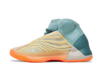Yeezy Quantum (Hi-Res Coral) 10