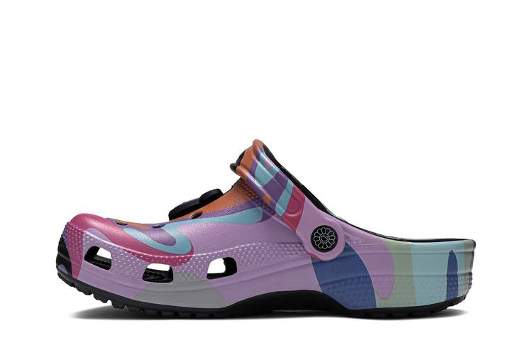 Takashi Murakami x Crocs limited edition 2019 Complex Con exclusive  collaboration (retail $85 dollars) 2021 the pair was reselling for…