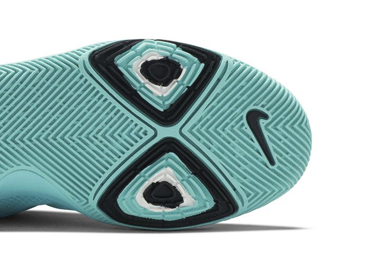 Turquoise clearance kyrie 3