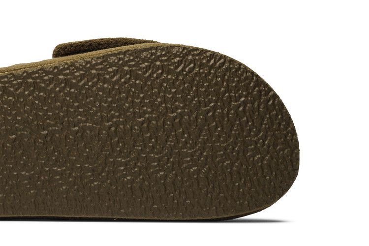 Yeezy season 7 online fleece slide