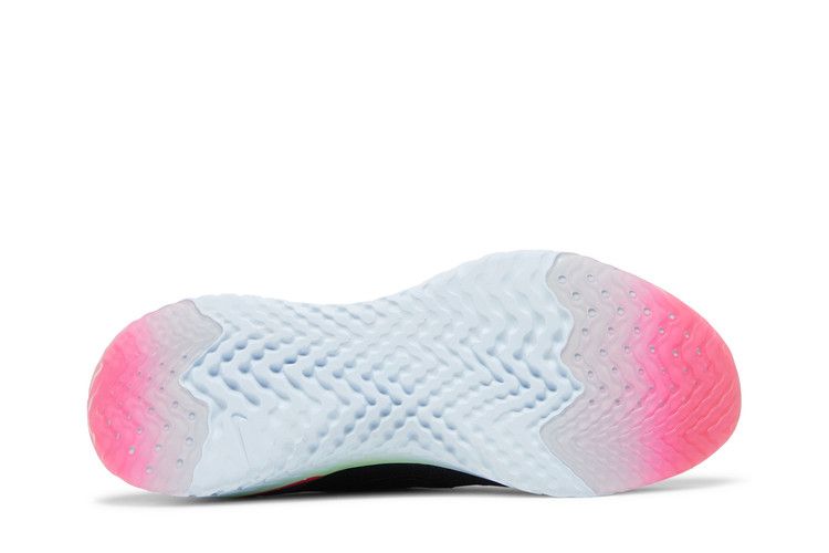 Epic react clearance flyknit 2 pixel