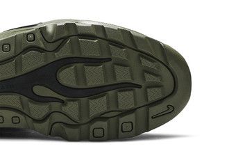 air bakin posite olive