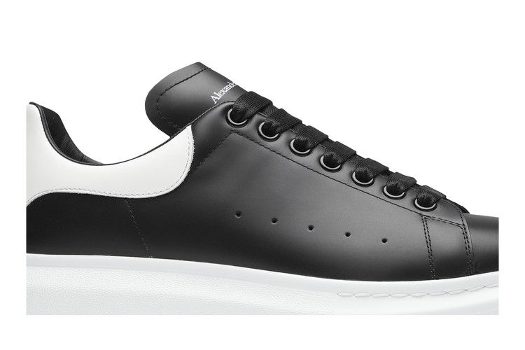 Alexander McQueen Wmns Oversized Sneaker 'Black White'