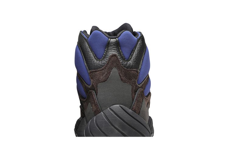 yeezy tyrian on feet