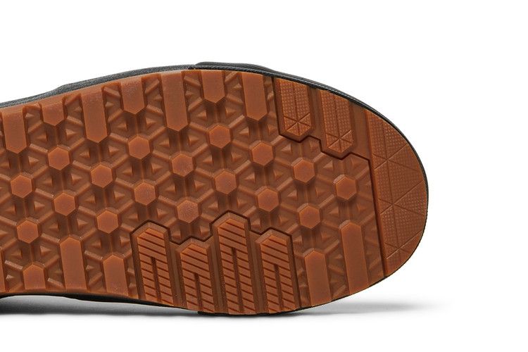 Vans Sk8-Hi Mte 2.0 Dachshund