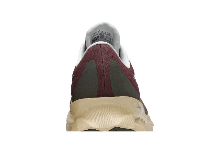 Asics Novablast Brown Burgundy