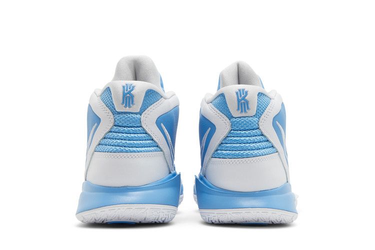 Kyrie basketball shoes discount blue