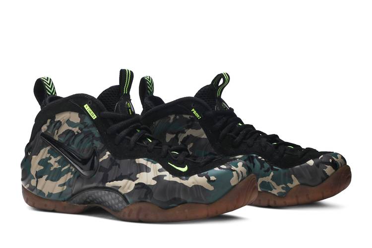 Nike Air Foamposite One PRM Fighter Jet Camo Camouflage Army on feet  
