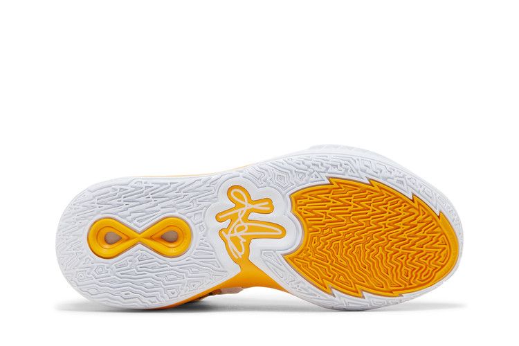 Kyrie Infinity Tb University Gold
