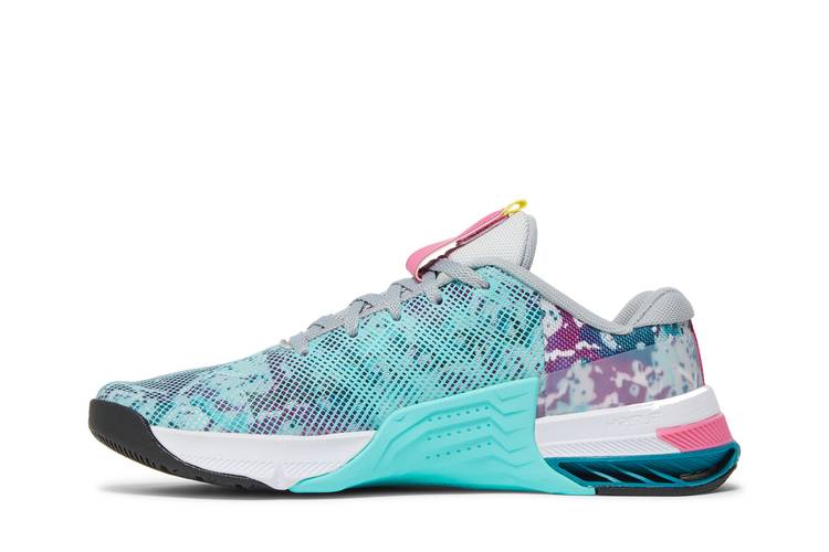 WMNS) Nike Metcon 8 'Graffiti Graphics' DQ0302-001 - KICKS CREW