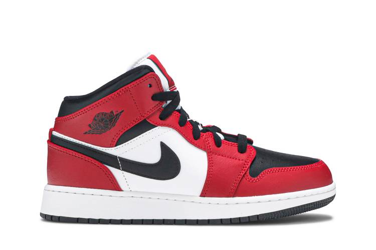 Buy Air Jordan 1 Mid GS 'Chicago Black Toe' - 554725 069 | GOAT