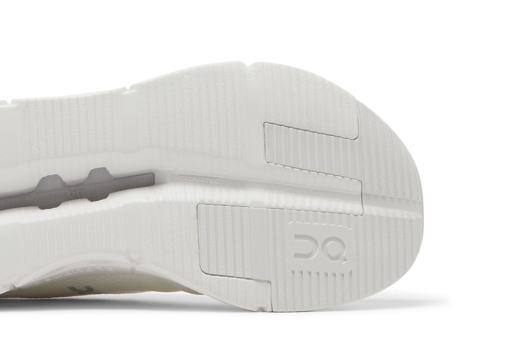 Pre-owned On Wmns Cloudnova 'triple White'