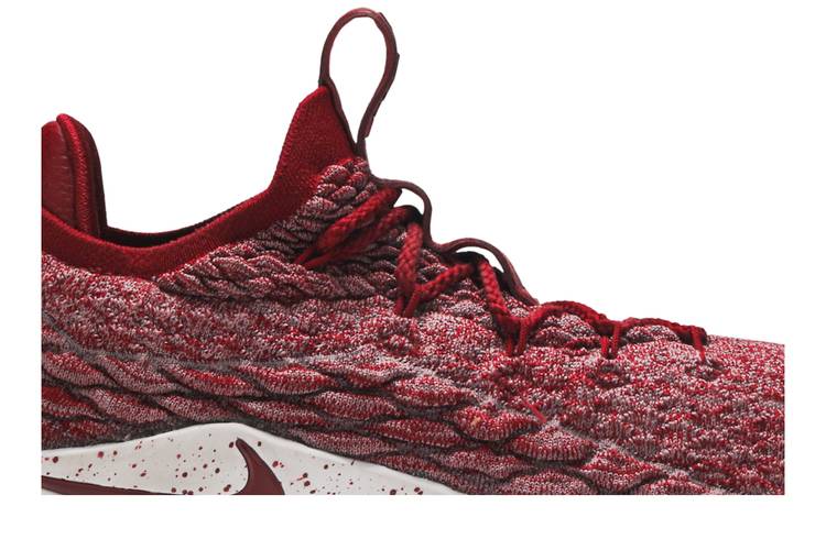 Lebron 15 low team red sale