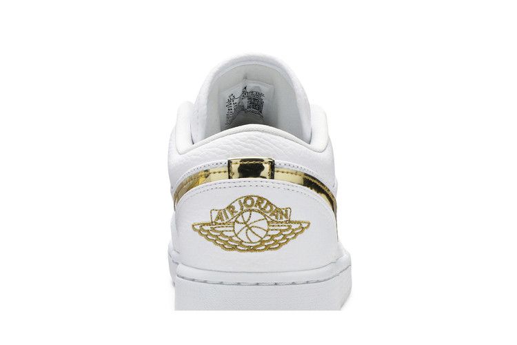Wmns Air Jordan 1 RETRO Low 'white Metallic Gold'