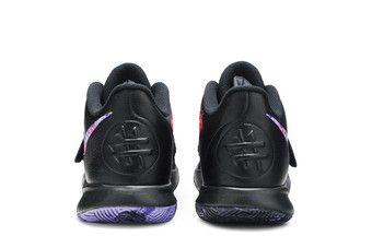 Kyrie hotsell flytrap purple