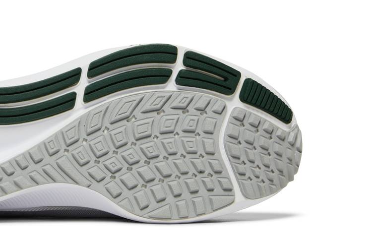 Unisex Green Bay Packers Nike White Zoom Pegasus 37 Running Shoe