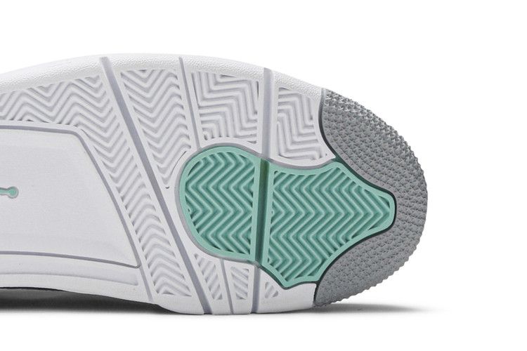 jordan son of low wolf grey