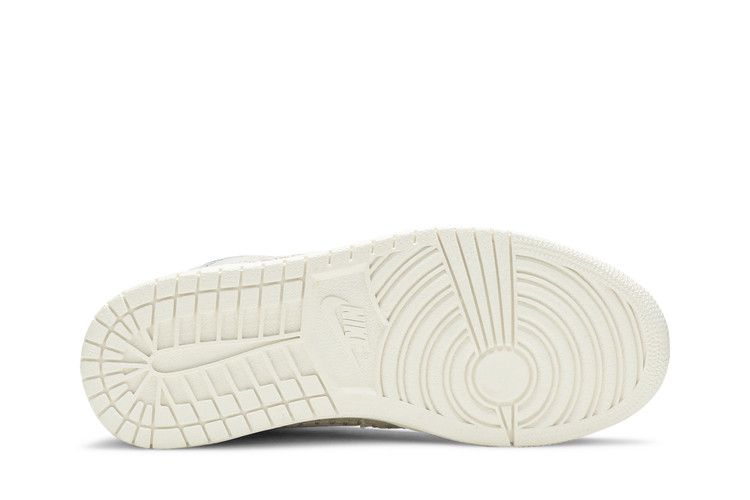 Wmns Air Jordan 1 RETRO High Premium 'desert Sand'