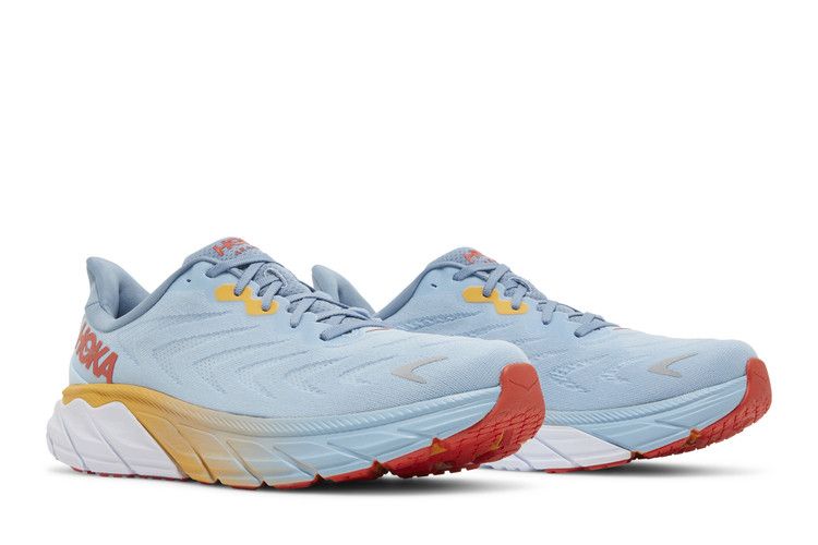 Hoka Arahi 6 Summer Song Mountain Spring