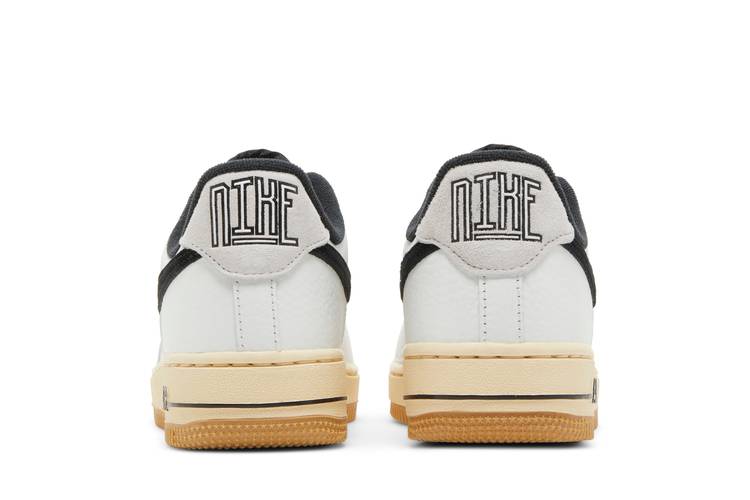 Buy Wmns Air Force 1 '07 'Command Force - White Black' - DR0148