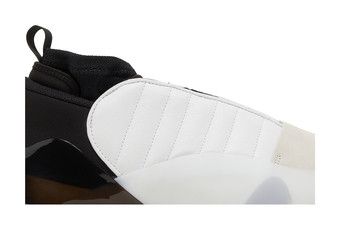 美品 adidas Harden Vol.7 HQ3425 28cm バッシュ 美品 adidas Harden Vol.7 HQ3425 28cm バッシュ 海外発売中
