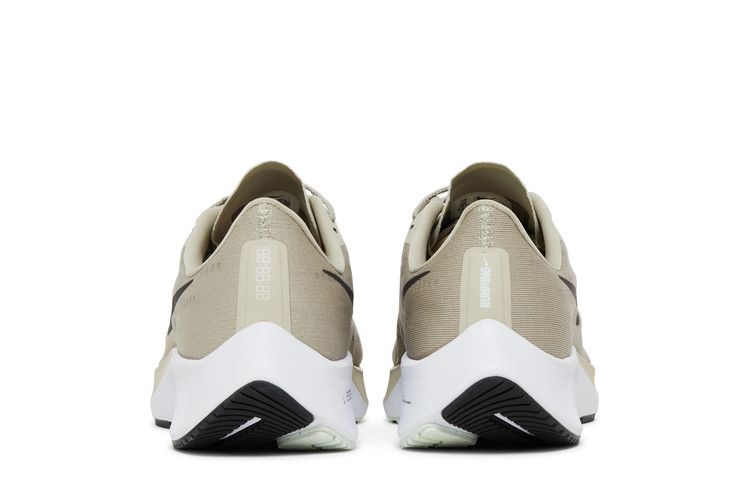 Buy Nike Air Zoom Pegasus 37  display picture 3