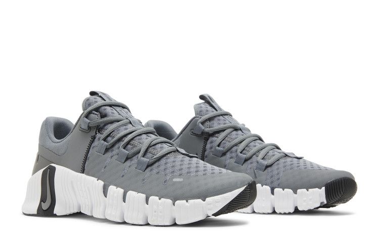 nike metcon 3 grey