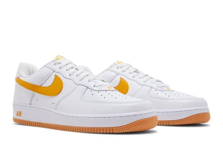 This Air Force 1 'University Gold' is a perfect classic for any occasion.  The sneaker is seen made up of an all white leather upper with…