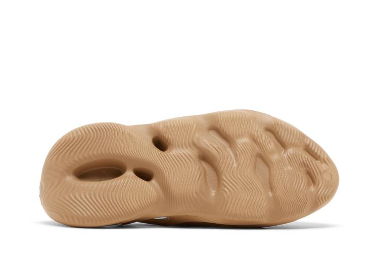 Buy Yeezy Foam Runner 'Clay Taupe' - GV6842 | GOAT CA