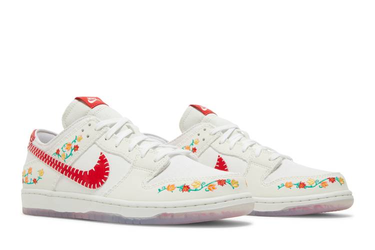Nike Dunk Low 'White And University Red'4