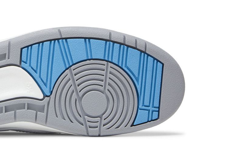 Air Jordan 2 RETRO Low Gs Unc