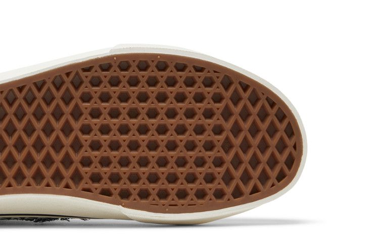 Invincible X Vans Sk8-Hi Reissue Vlt Lx Gnarly Pack