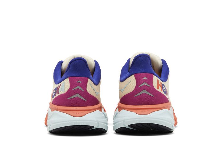 Hoka Arahi 6 Short Bread Fiesta