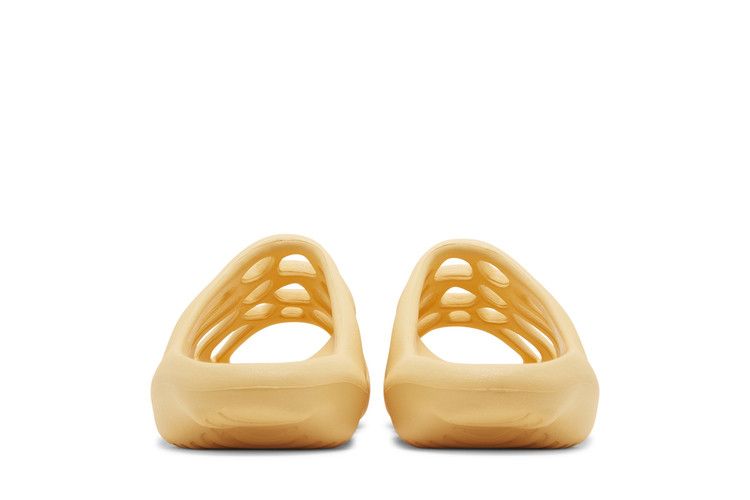Yeezy 450 Slide Cream