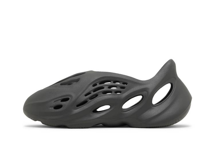 Buy Yeezy Foam Runner 'Carbon' - IG5349 - Grey | GOAT
