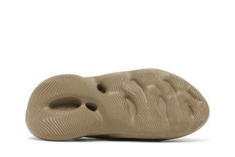 adidas gazelle silver green womens adidas Yeezy Foam RNR Clay Taupe - Prior