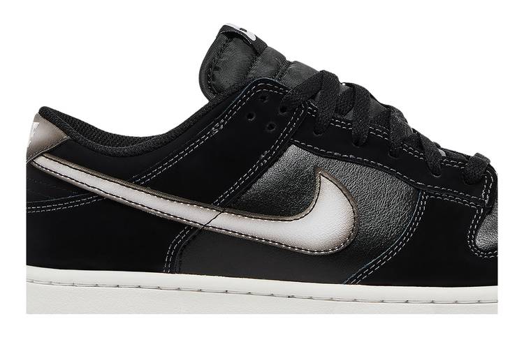 Buy Dunk Low 'Airbrush - Black' - FD6923 001 | GOAT