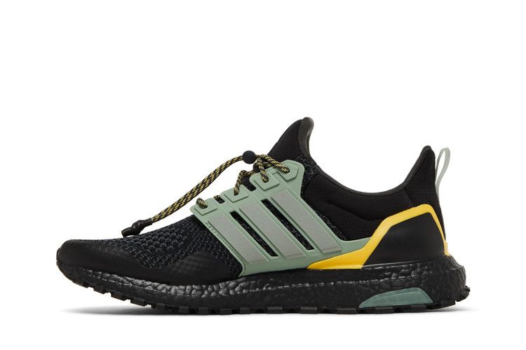 Core black glow green hotsell ultra boost