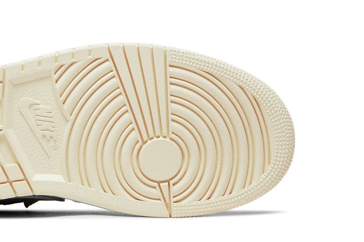 Wmns Air Jordan 1 High Method Of Make 'coconut Milk'