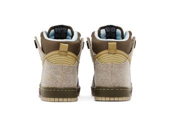 Coraline nike clearance dunks buy