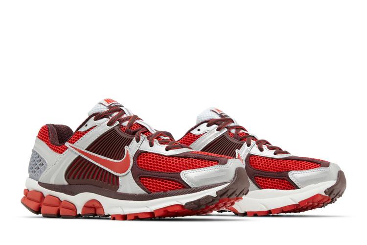 Nike Zoom Vomero 5 'Mystic Red' sneakers for Women - Red in UAE