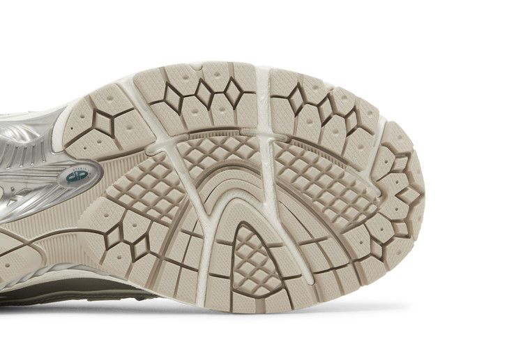 New Balance 1906R Silver Metallic Sea Salt — foto 6