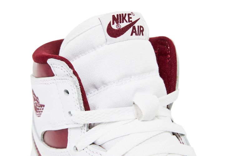 Air Jordan 1 RETRO High '85 OG Metallic Burgundy