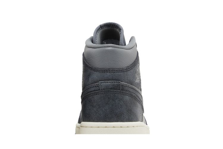 Wmns Air Jordan 1 Mid SE 'grey'